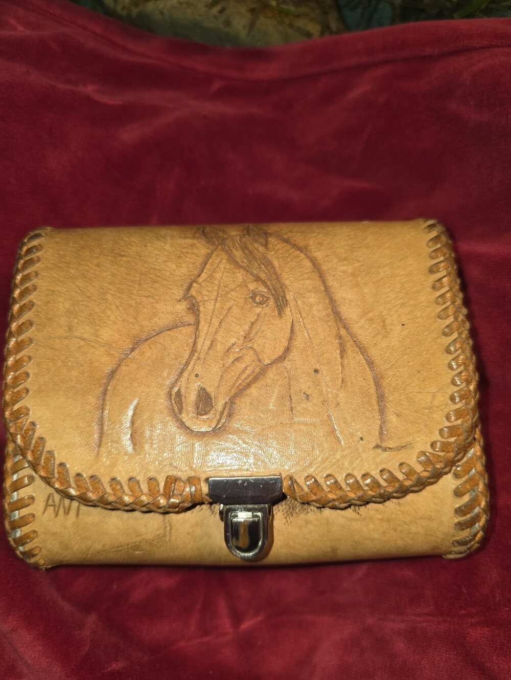 Handcrafted Tan Leather Horse-Embossed Men's Belt Buckle Wallet Pouch